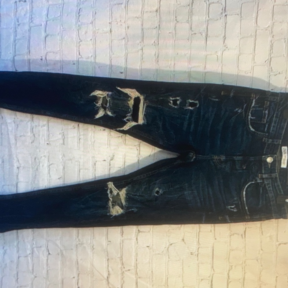 NWOT Zara button fly distressed size 30 jeans